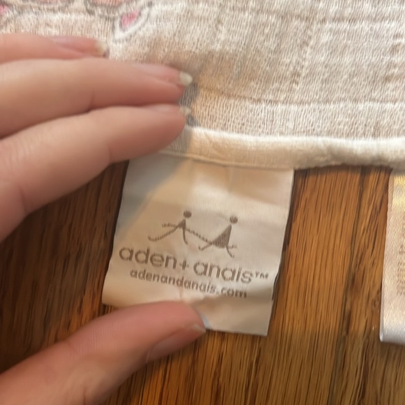 Aden & Anais Cotton Baby Blanket Swaddle Cozy GrayPink Nursery Paisley - Picture 4 of 5